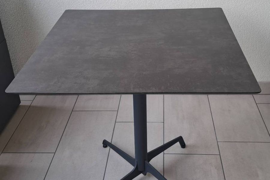 Neuer, klappbarer HPL Tisch - Nuovo, tavolo pieghevole in HPL 79x79 - Bild 1