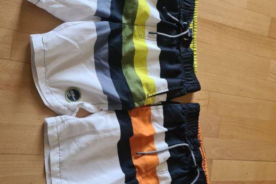 Schwimmhose für Buben Gr 140 zusammen - Bild 1