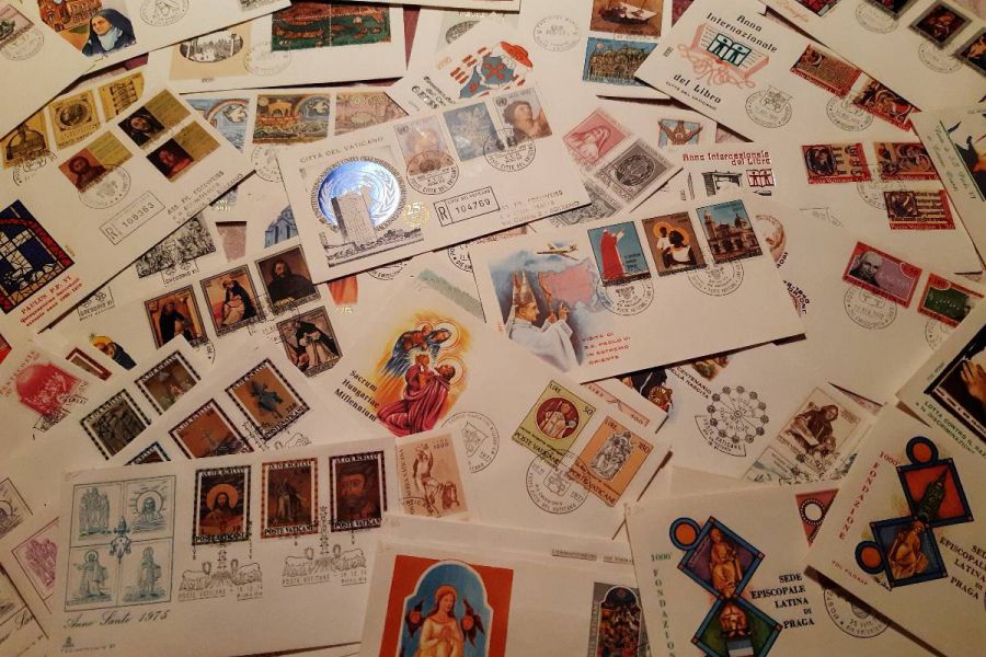 Briefmarken und Alben - Bild 2