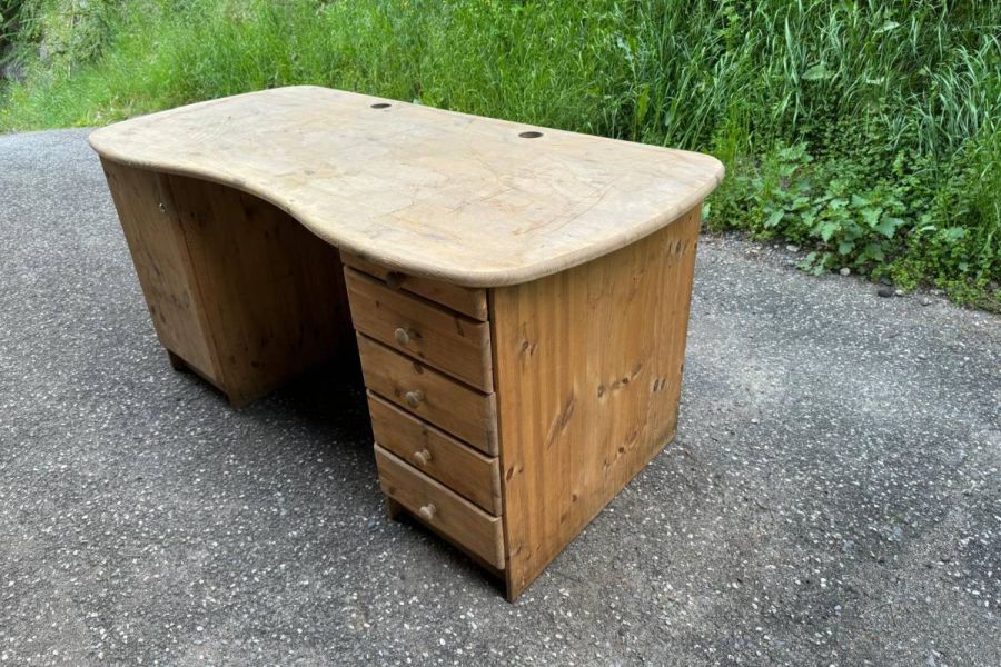 Schreibtisch aus Zirm-Massivholz - Bild 1