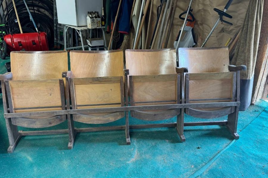Alte Kinobank - Kinostühle Holz - Bild 3