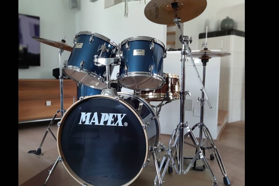 Schlagzeuger aufgepasst! Komplettes Drumset mit Hingucker - Bild 2