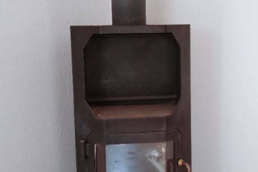 Holz Ofen gebraucht, mit Rohr zu verschenken - Bild 2