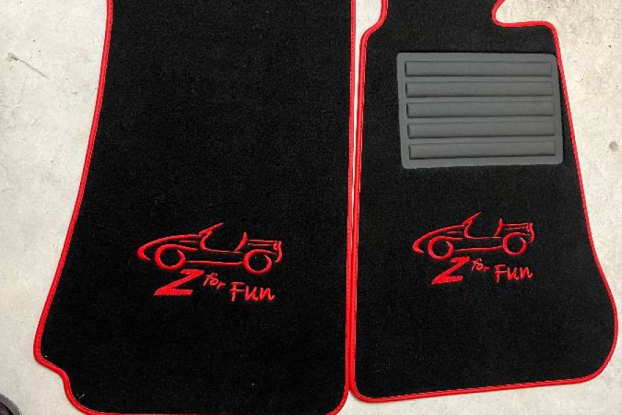 Verkaufe neue Velour Teppiche für einen BMW Z1 - Bild 1