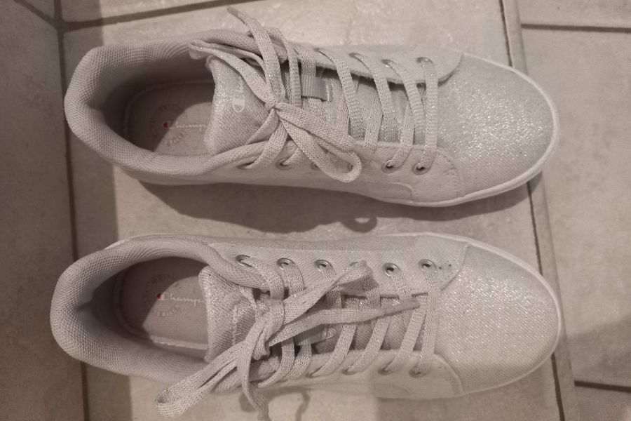 Neue Sneaker Gr. 37 - Bild 2