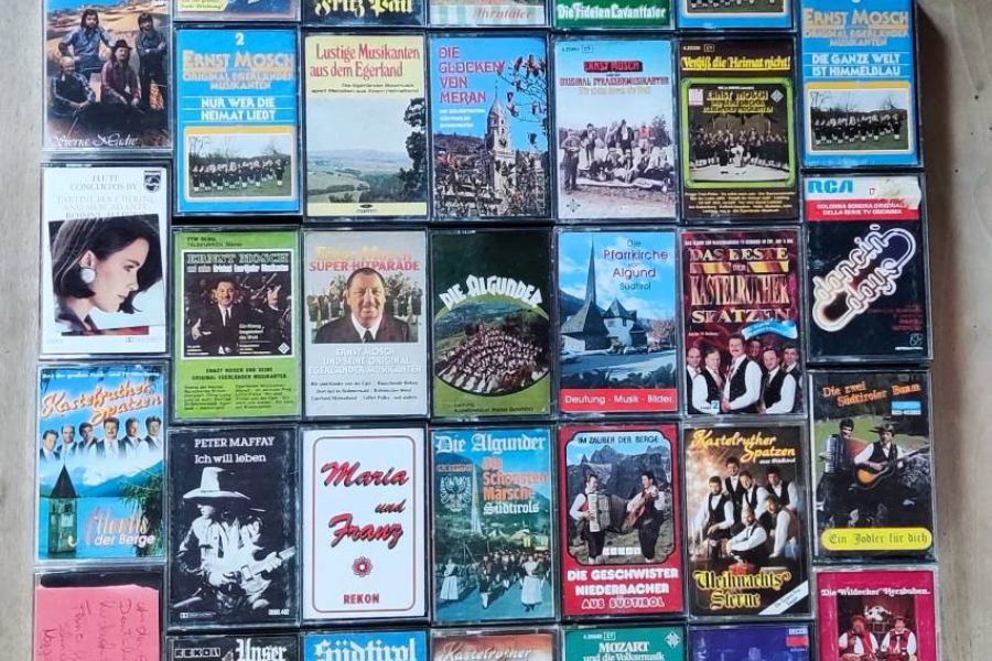 CDs und Musikkassetten, hauptsächlich volkstümliche Musik - Bild 3