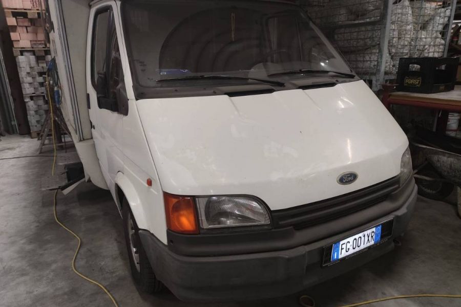 Suche Motor Ford Transit Caravan - Baujahr 1997 - Bild 1