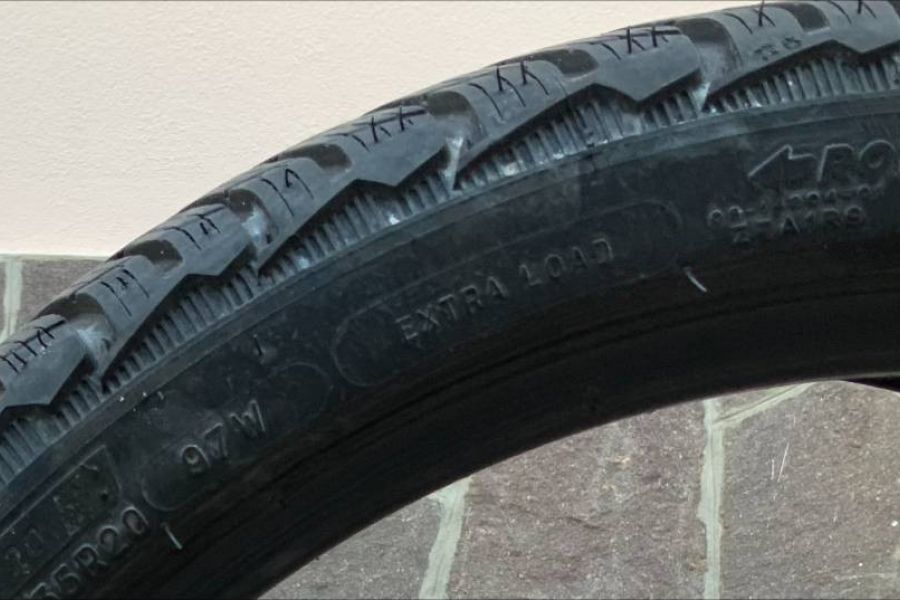 Satz Winterreifen Michelin 255/35-R20 97W - Bild 3