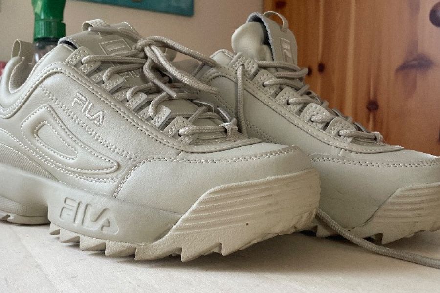 Damenschuhe der Marke Fila - Bild 1