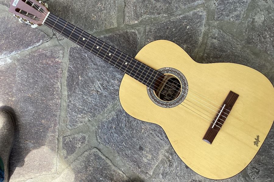 Gitarre ,,Höfner" - Bild 2