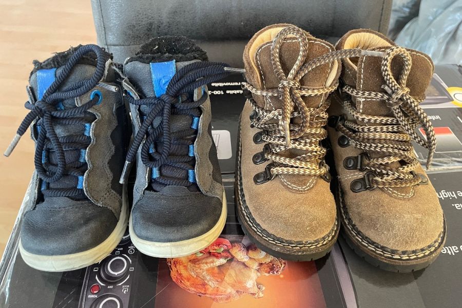 2 Paar Schuhe  Größe 23 - Bild 1