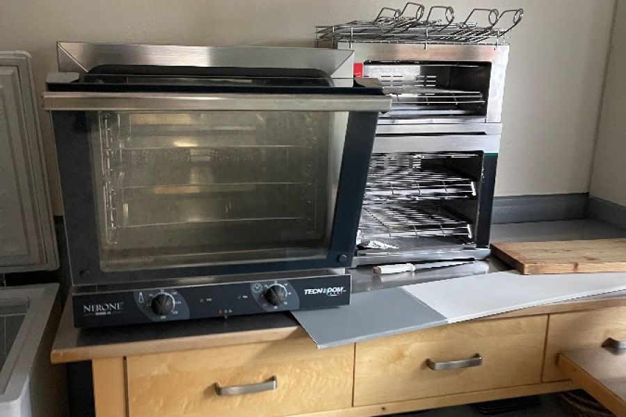 Backofen in sehr gutem Zustand für Gastbetrieb - Bild 2