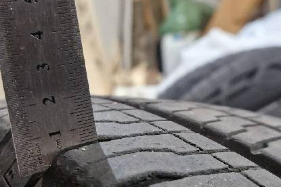 Sommerreifen 235/65 R16 C 115/113 - Bild 3