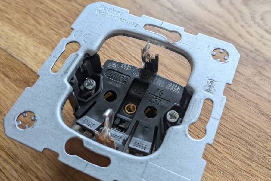 10x Steckdoseneinsatz Schuko Berker 24764; NEU - Bild 2
