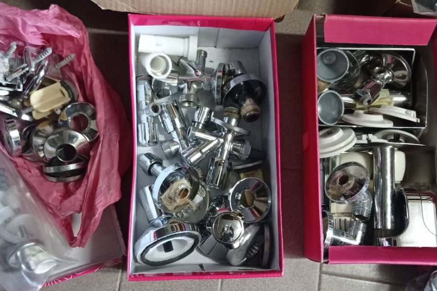 Alles fürs Badezimmer (Armaturen,Waschbecken,Klodeckel,Anschlüsse etc) - Bild 2