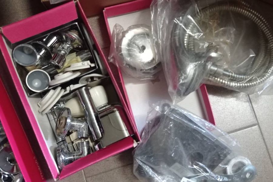 Alles fürs Badezimmer (Armaturen,Waschbecken,Klodeckel,Anschlüsse etc) - Bild 3