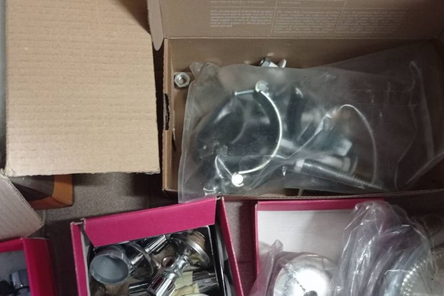 Alles fürs Badezimmer (Armaturen,Waschbecken,Klodeckel,Anschlüsse etc) - Bild 4