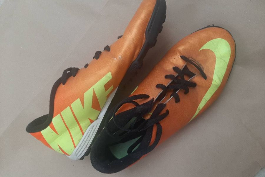 Fußballschuhe "Nike" - Bild 1