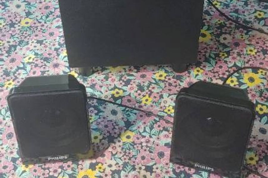 Subwoofer + 2 dazugehörige Boxen - Bild 1