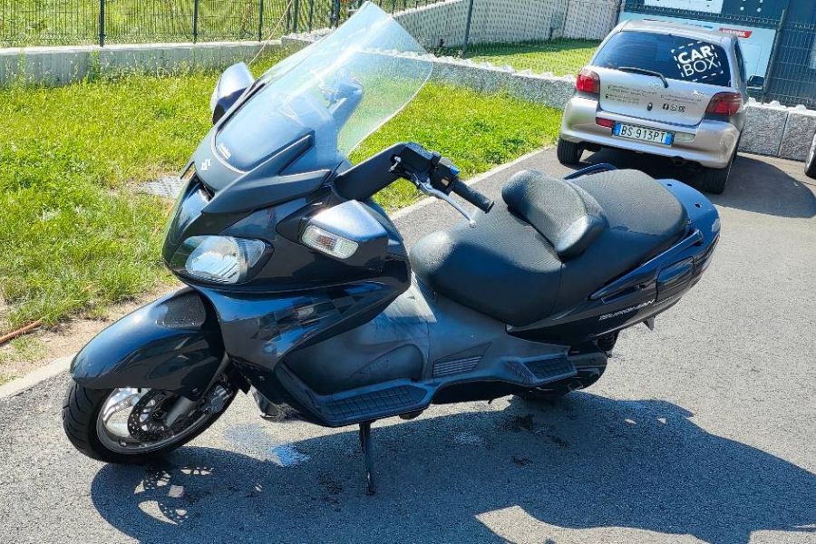 Verkaufe Suzuki Burgmann 650Execiutive - Bild 2