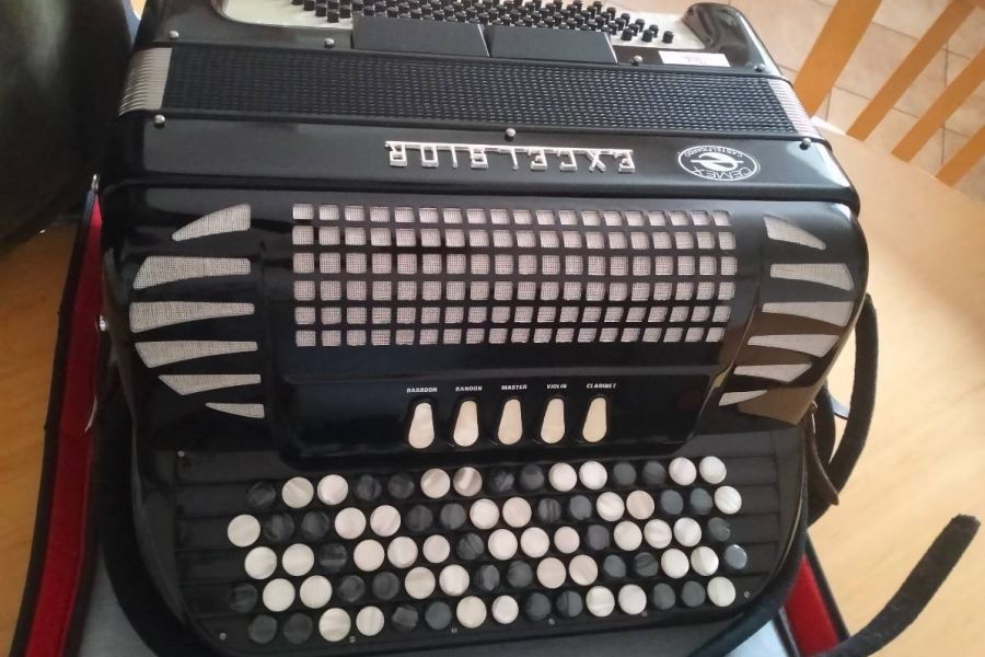 Akkordeon zu verkaufen - Bild 2