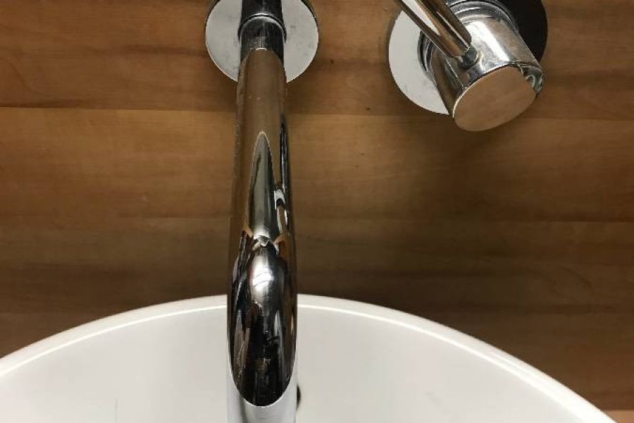 Waschbecken Villeroy & Boch 42 cm + Armatur Dornbracht zu verkaufen - Bild 2