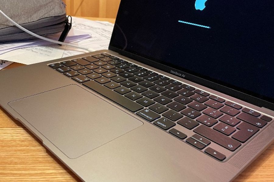 Verkaufe Mac Book Air 13 - Bild 1