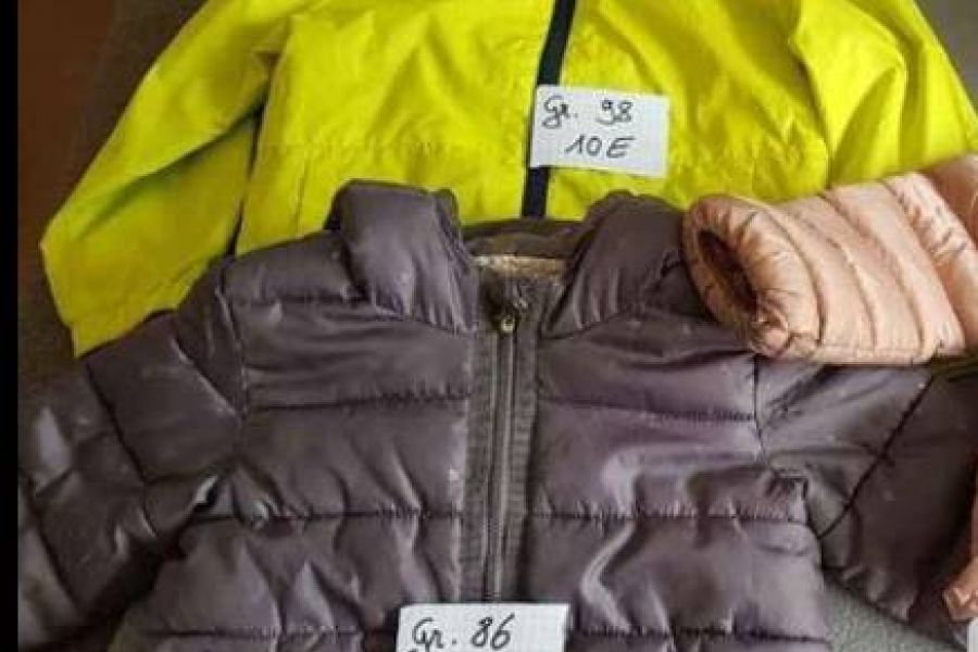 Kinderjacken und wintertutas - Bild 1