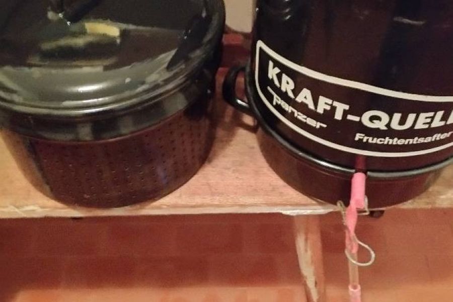 Dampfentsafter,emailliert,für Beeren,Obst, günstig zu verkaufen - Bild 1