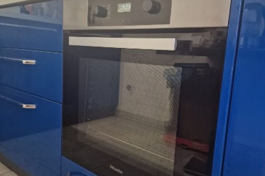 Moderne Einbauküche zu verkaufe( evtl Geräte auch Einzeln).NP 15.000€ - Bild 2
