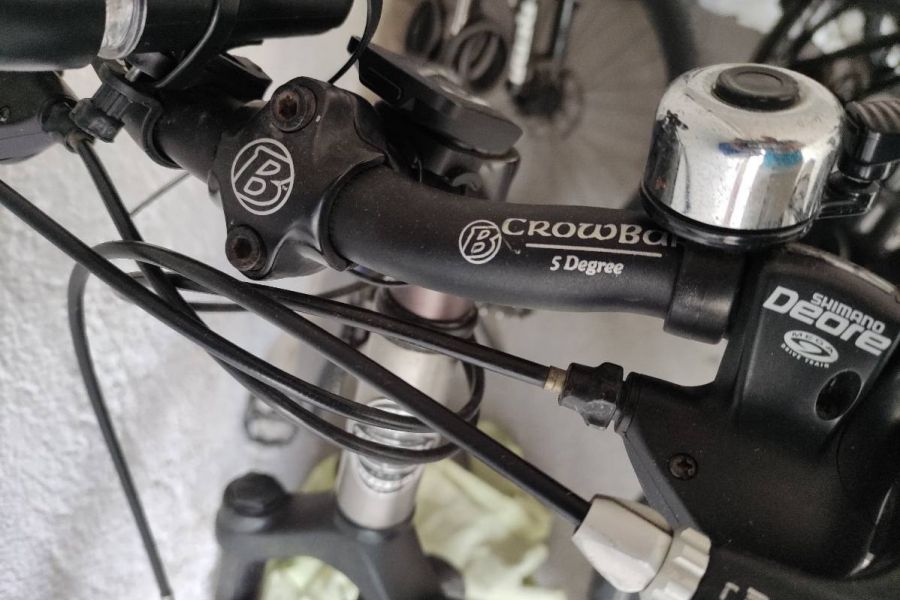 Fahrrad Trek  mit Helm - Bild 2