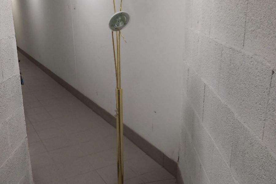 Stehlampe Messing mit Dimmbarem Leuchtmittel - Bild 1
