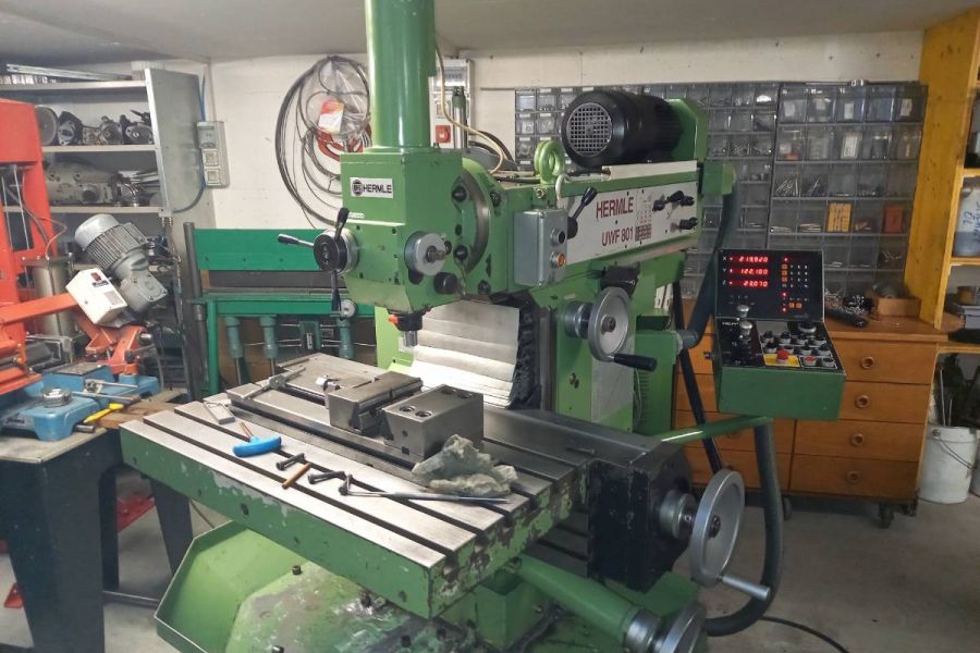 Fräsmaschine HERMLE UWF 801 zu verkaufen - Bild 1