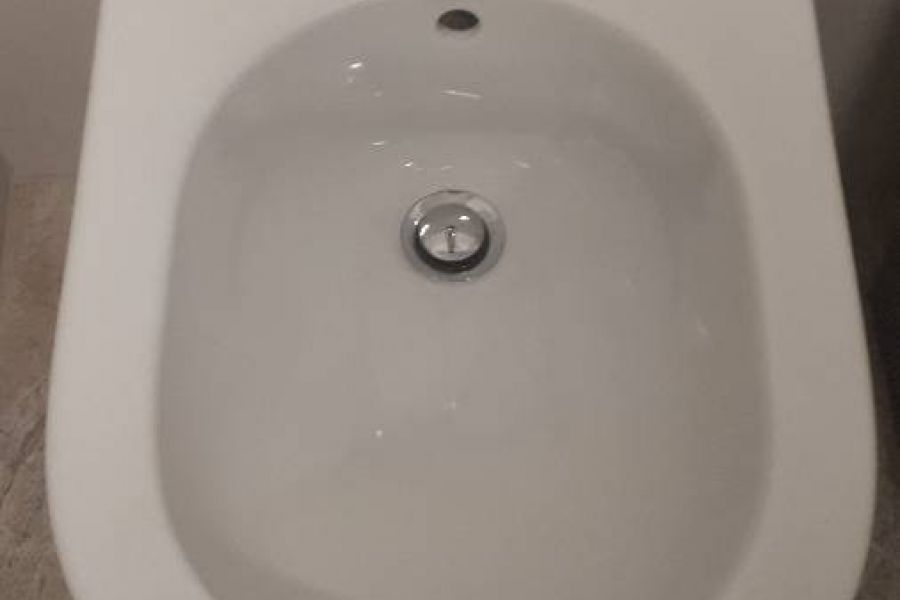 Verkaufe einen noch nie benützten Bidet - Bild 1