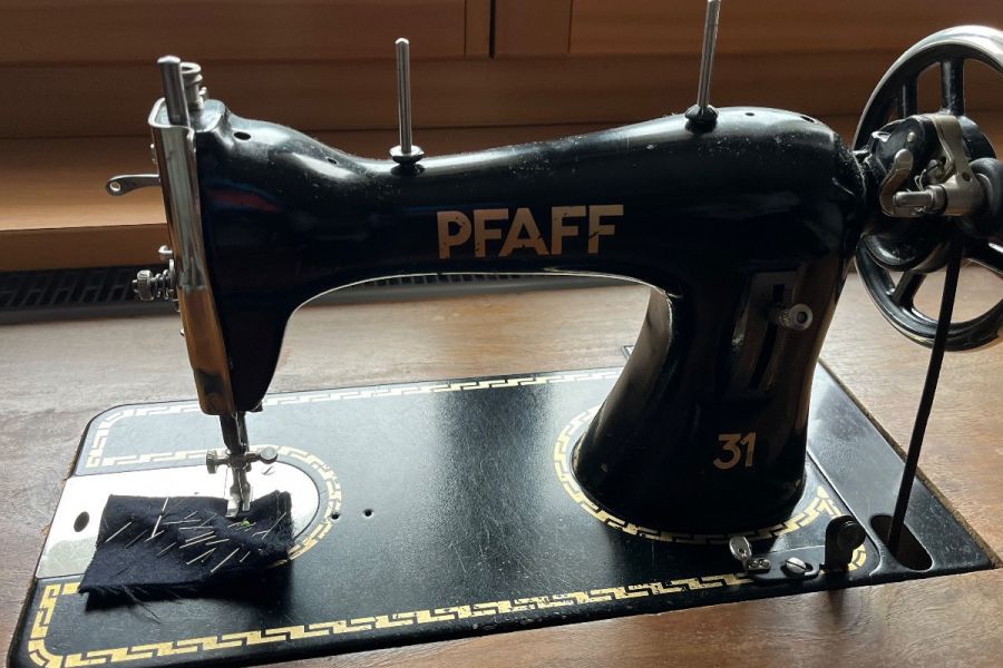 Nähmaschine der Marke Pfaff - Bild 2