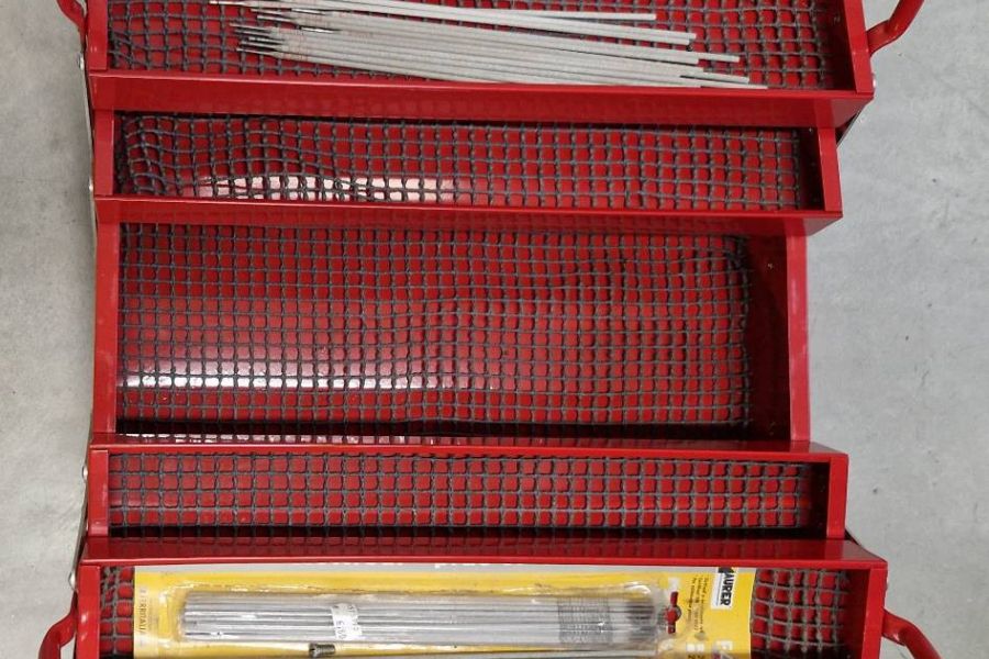 Werkzeugkiste aus Metall - Bild 3