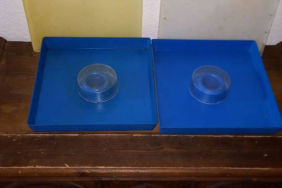 Futtertröge für Bienen - Bild 1