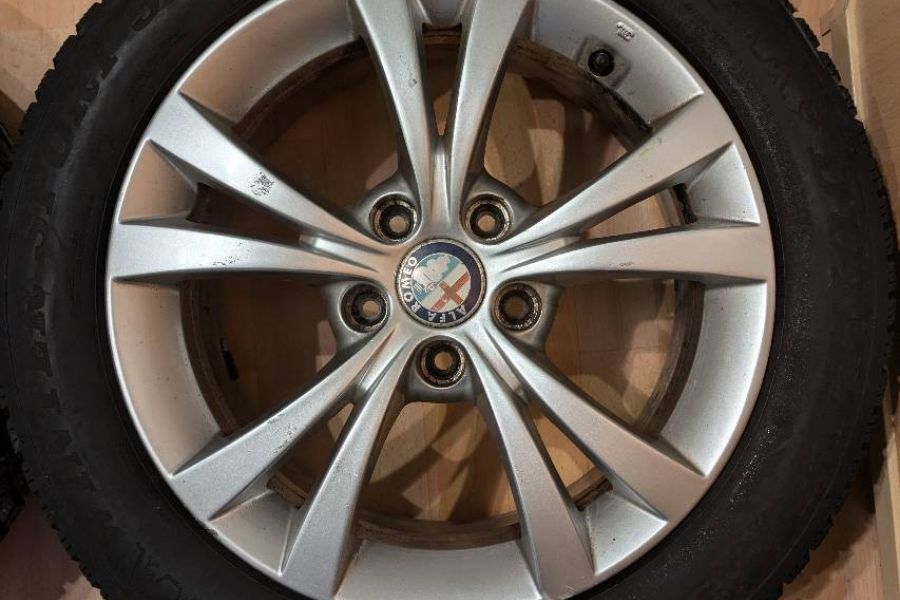 Winterreifen 205/55 R16 91H samt original Alfa Romeo Alufelgen - Bild 1