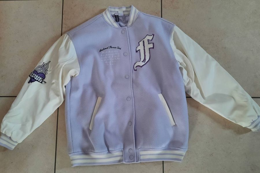 Coole lila Jacke für Jugendliche Größe 160 - Bild 1