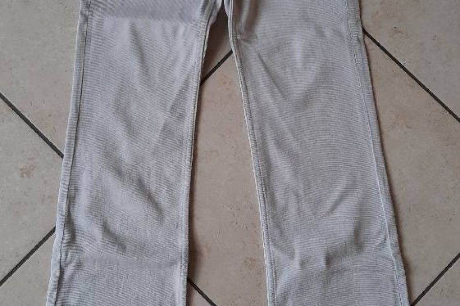 5 Hosen Größe 32 - Bild 3