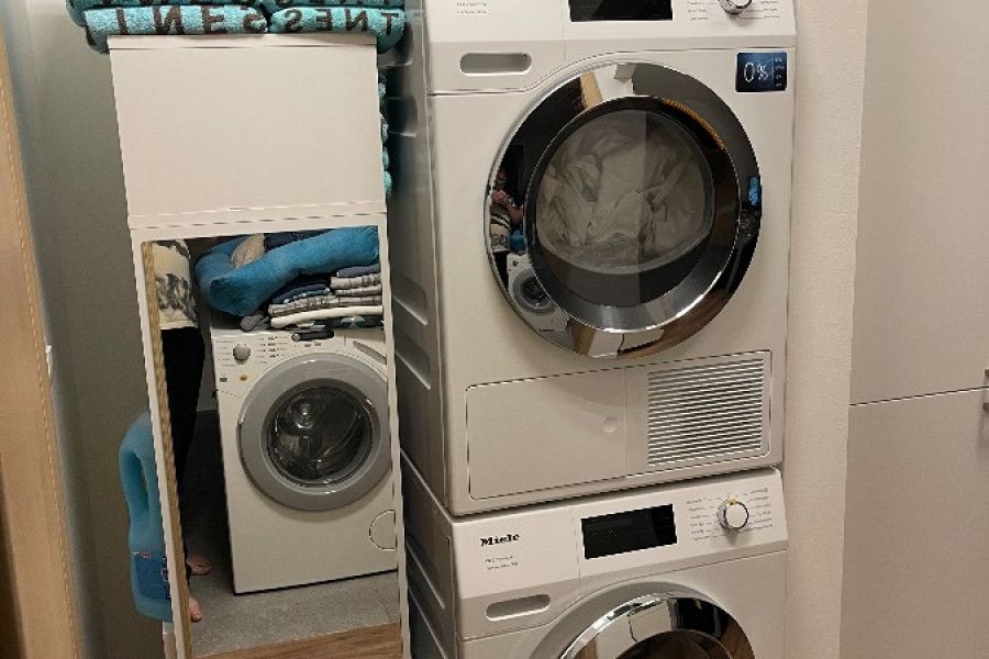 Garderoben Schrank weiß mit Spiegel und Kleiderstange - Bild 1