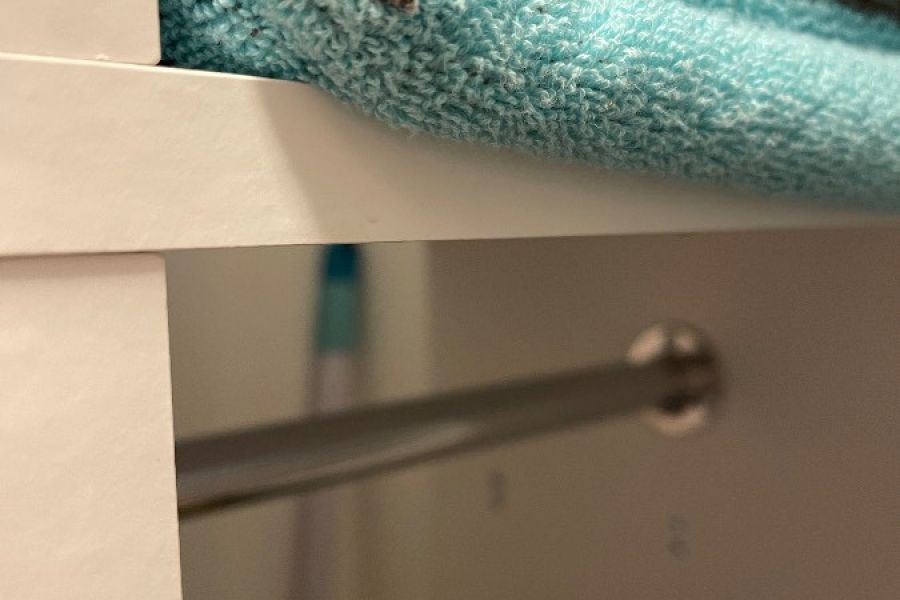 Garderoben Schrank weiß mit Spiegel und Kleiderstange - Bild 2
