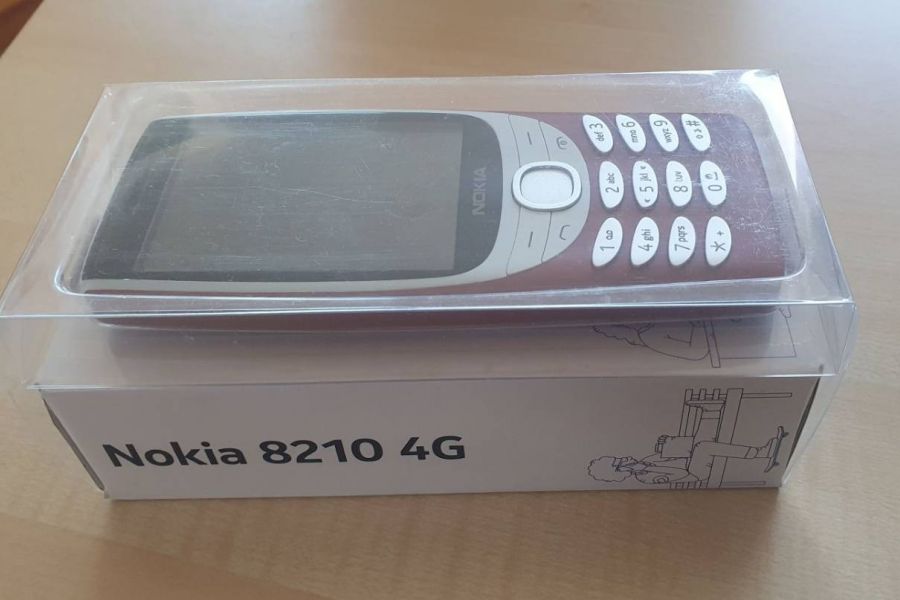 Nokia 8210 4G - Tastentelefon - Neu - Bild 1