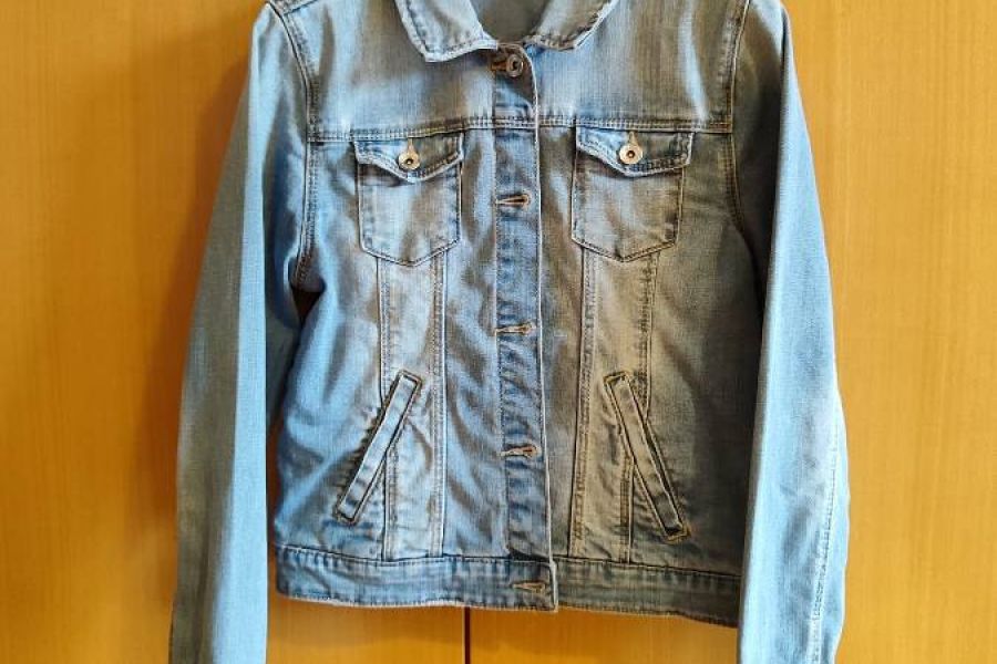 Jeans Jacke für Mädchen zu verkaufen - Bild 1