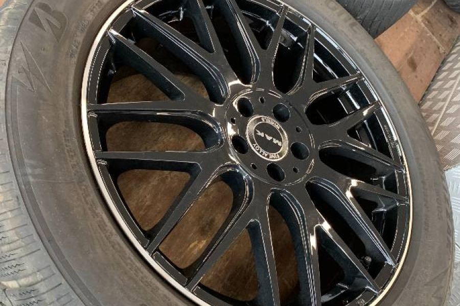 4 Winterreifen mit Alufelgen (Mercedes GLE) 20 Zoll - Bild 1