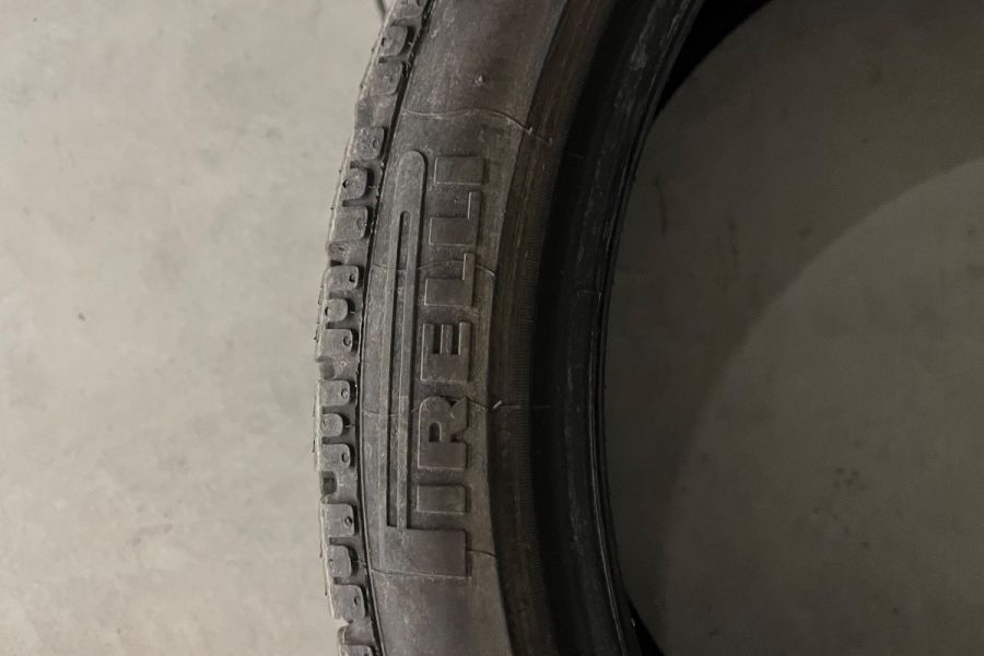 Winterreifen: Pirelli wie neu, 5.000km gefahren, 225/40 R18 92 V M+S - Bild 4