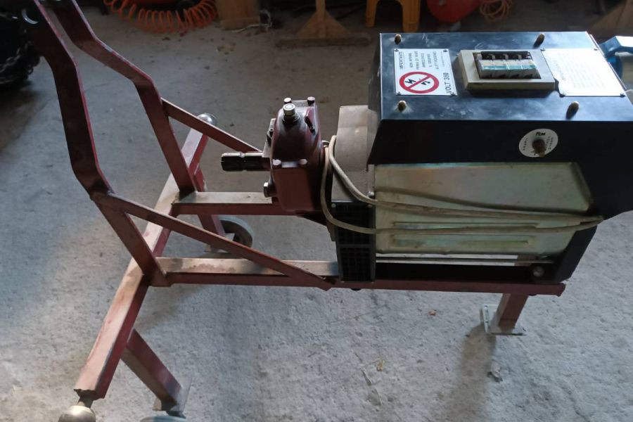 Stromaggregat im Top-Zustand 10 kW - Bild 2
