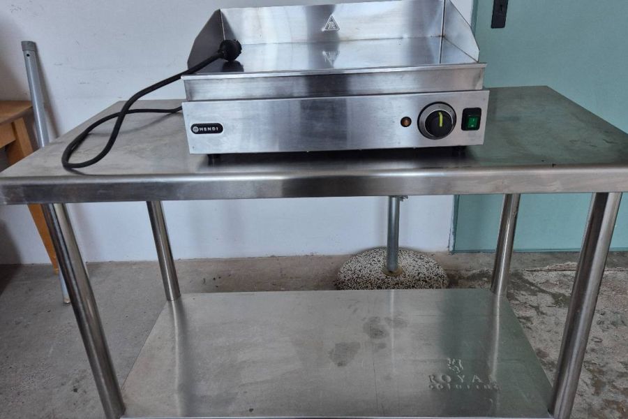 Elektro Grill mit Tisch - Bild 2