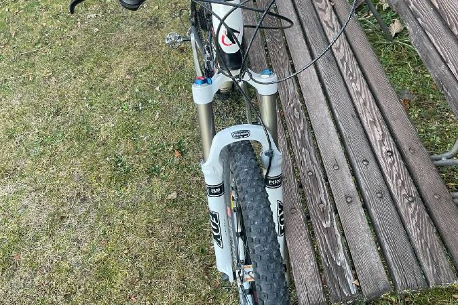 Merida Mountainbike aus Carbon - Bild 1