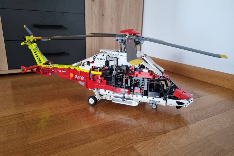 Lego Technic Airbus H175 42145 - Bild 2